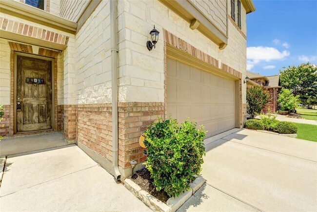 Building Photo - 15623 Hanover Breeze Ln