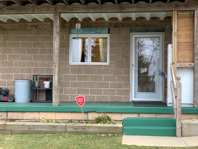 Building Photo - 2630 Stockholm St