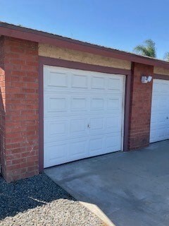 Building Photo - 6635 Begonia Cir