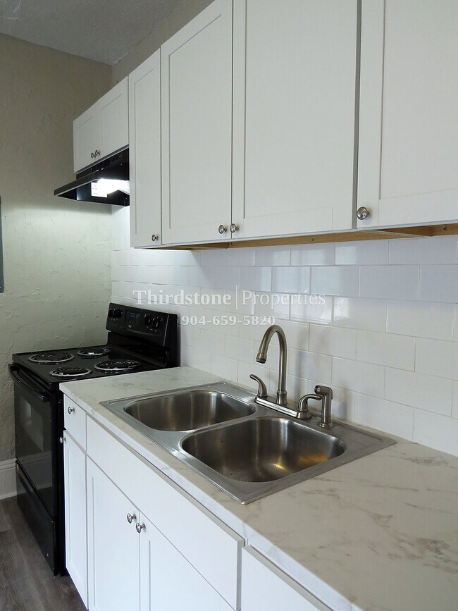 Foto del edificio - 3326 W 1st St