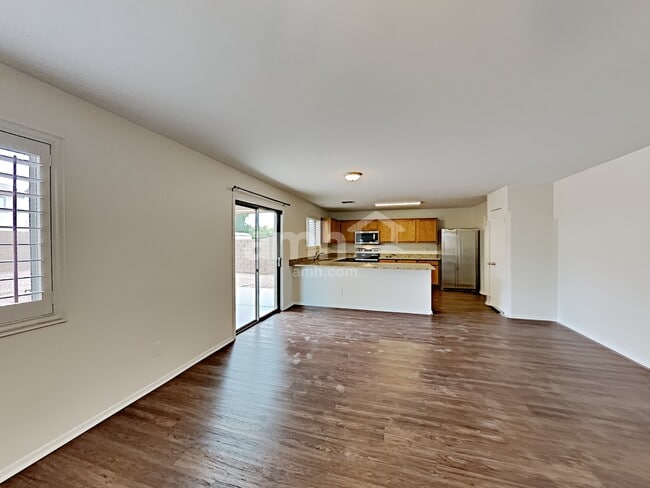 Foto del edificio - 7923 W Payson Rd