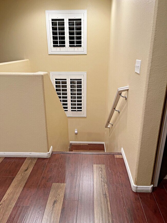 Foto del edificio - Beautiful 3 Bdrm, 3 Bath, 2 story home in SW