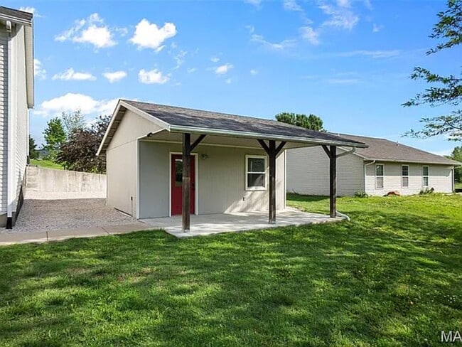 Building Photo - Beautiful 3 Bedroom, 2 Bathroom Home in a ...