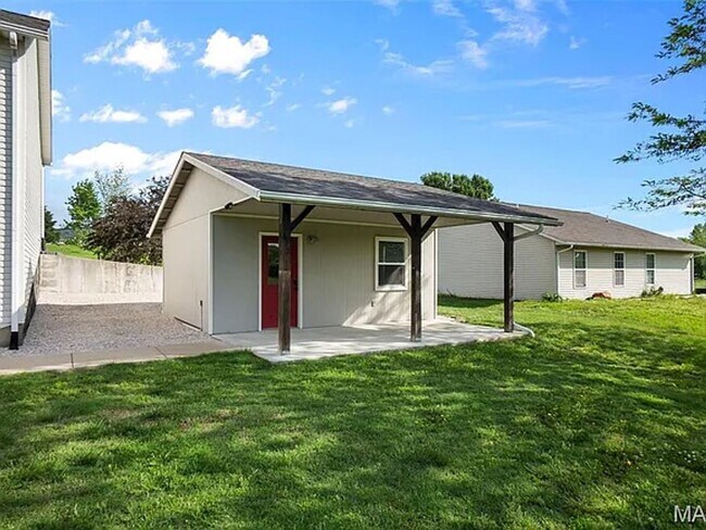 Foto del edificio - Beautiful 3 Bedroom, 2 Bathroom Home in a ...