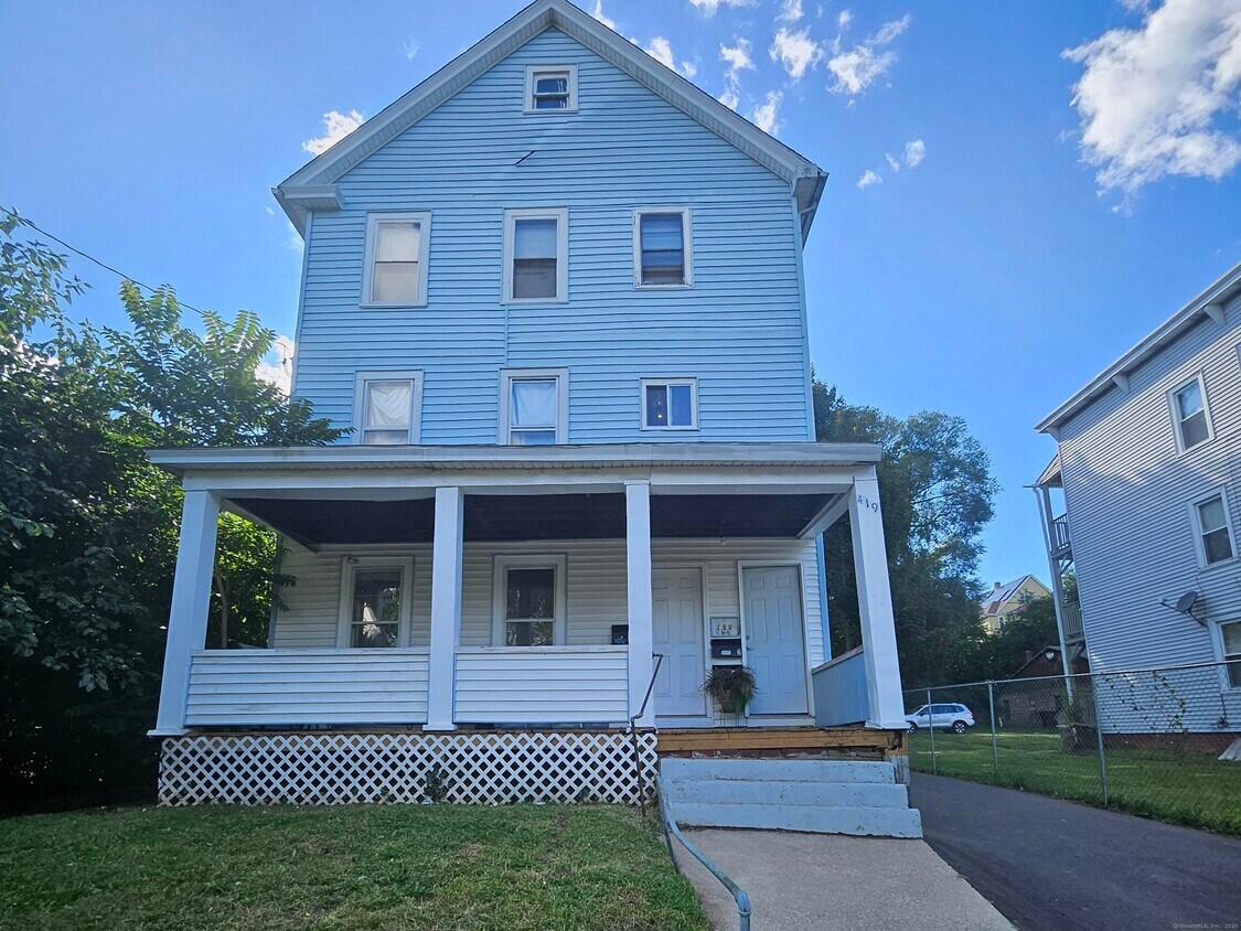 Primary Photo - 419 Columbus Blvd