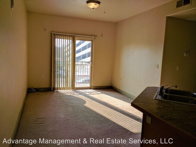 Foto del edificio - 2 br, 2 bath Apartment - 67 E 200 N