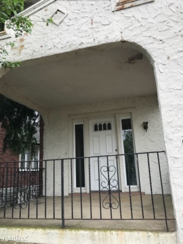 Foto del edificio - 3 br, 1 bath Townhome - 821 Rader Ave