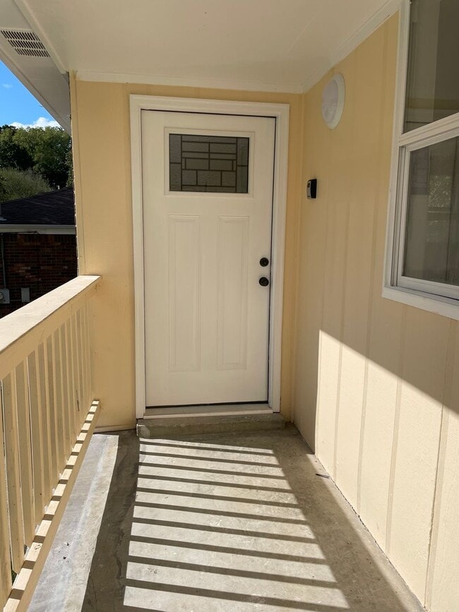 Building Photo - Coming Soon! Remodeled and ready to be you...