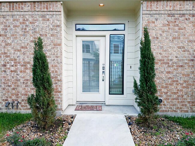 Foto del edificio - 5305 Petty St