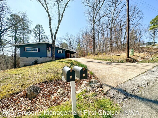 Building Photo - 2 br, 2 bath House - 4 Wing Lane