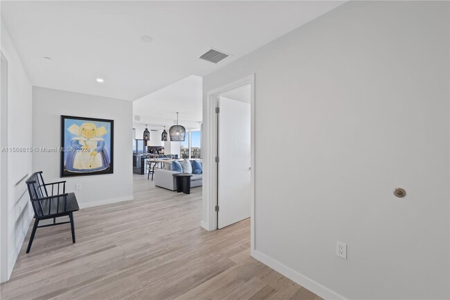 Building Photo - 2200 N Ocean Blvd