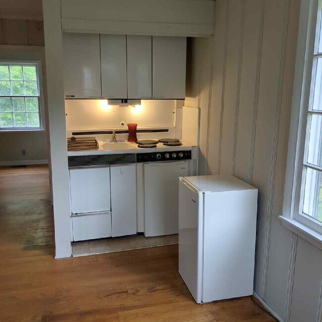 Foto del edificio - 1517 Sweetbriar Ave