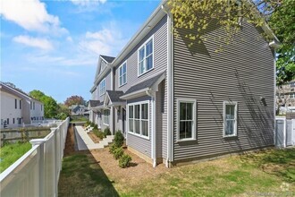 Building Photo - 350 Halley Ave