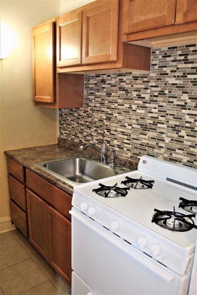 Building Photo - 4349 Forest Park Ave