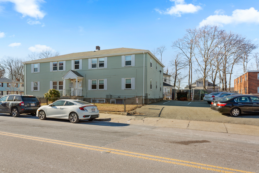 Primary Photo - 1085 Washington St