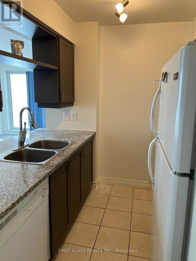 Photo du bâtiment - 70 Town Centre Court