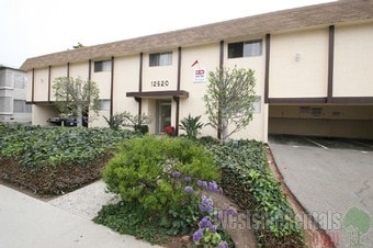 Primary Photo - 12520 Pacific Ave