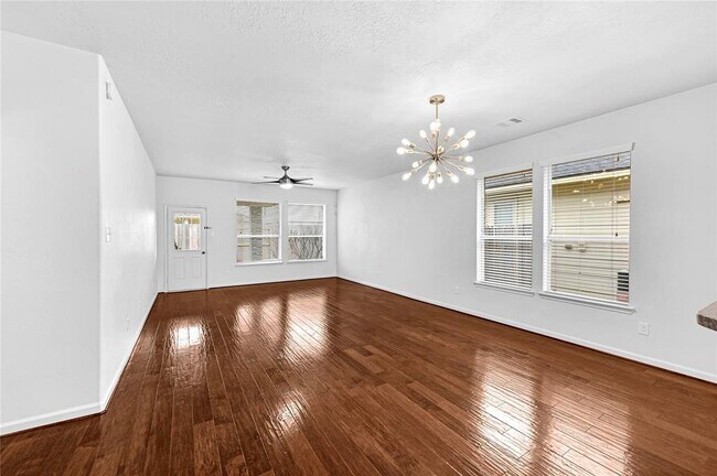Building Photo - 7531 Oakwood Canyon Dr