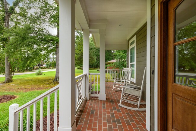 Foto del edificio - Stunning 4bd/3.5ba Home on Half-Acre Lot J...