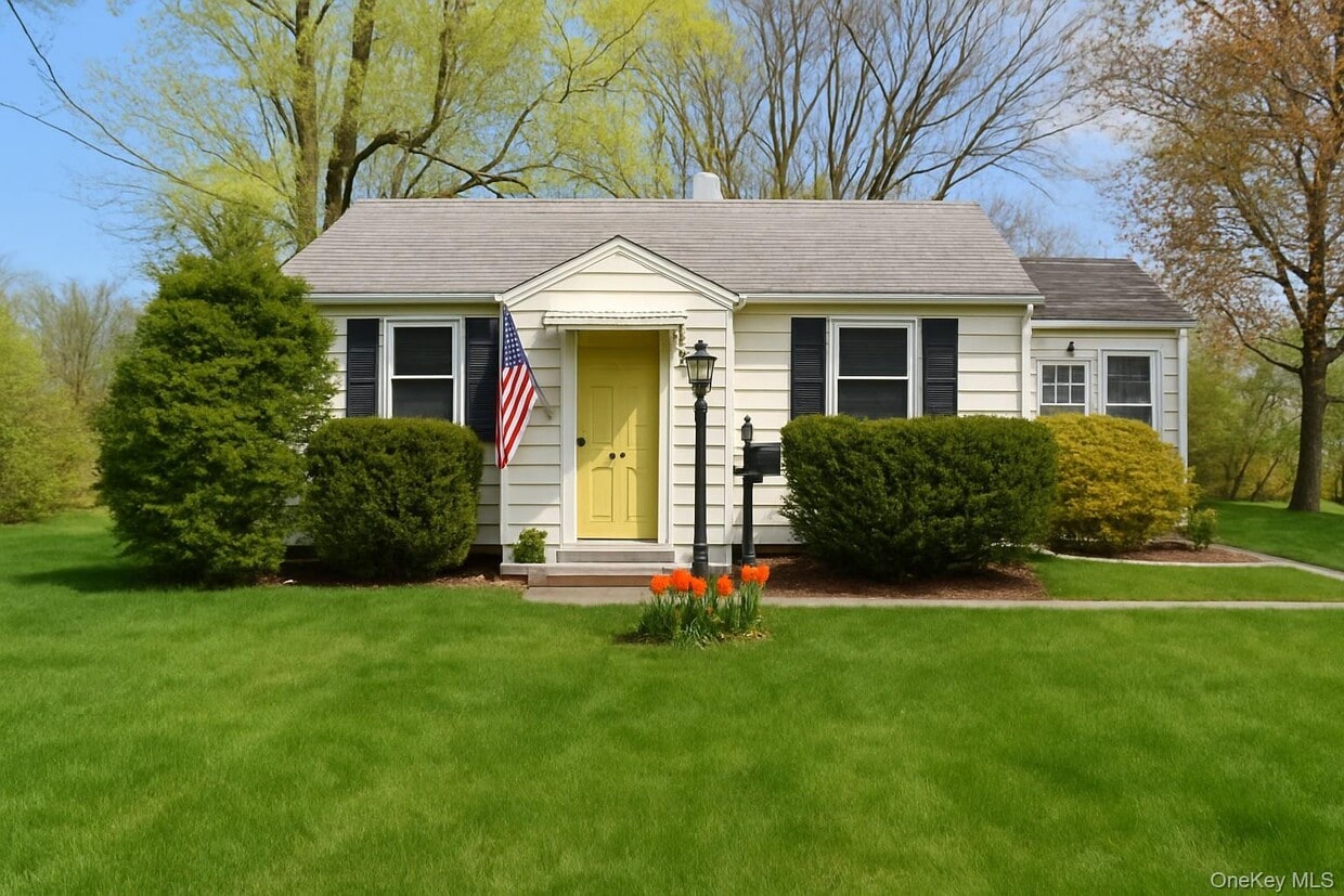 Primary Photo - 30 Laurel Ave