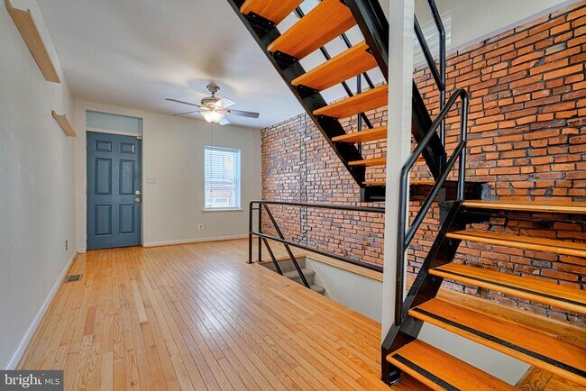 Foto del edificio - 1100 S Decker Ave