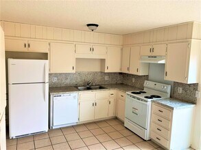 Building Photo - 3409 Victoria Cir