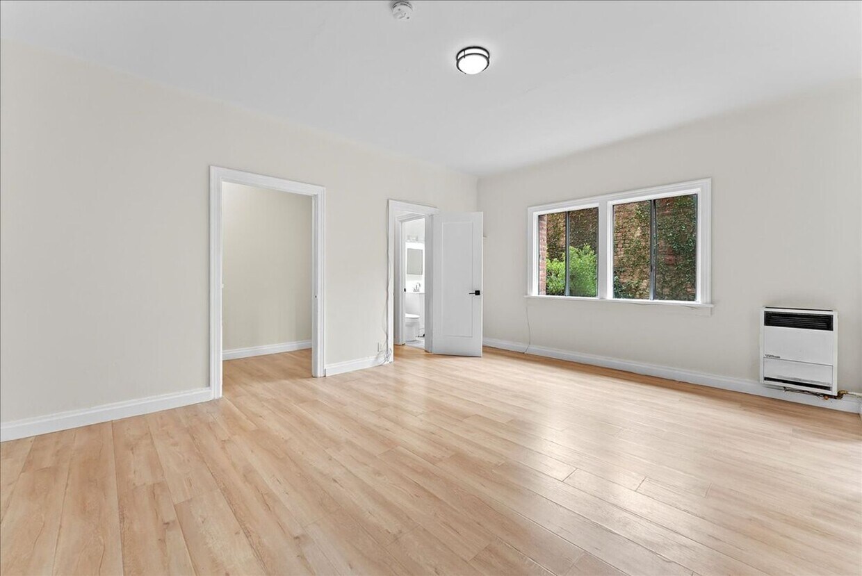 Foto principal - 1475 W Adams Blvd