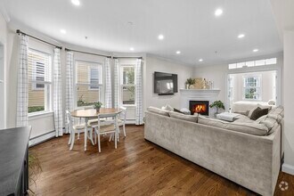 Building Photo - 465 Ashmont St