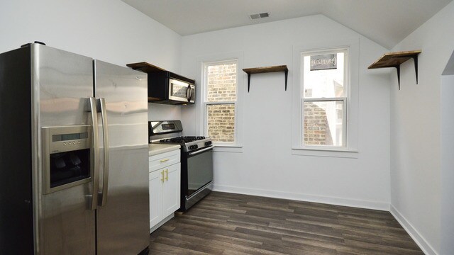 Foto del edificio - 3037 W George St