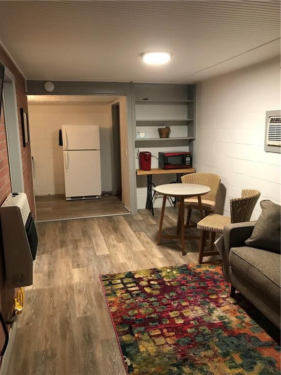 Foto del edificio - 16 W Thatcher St