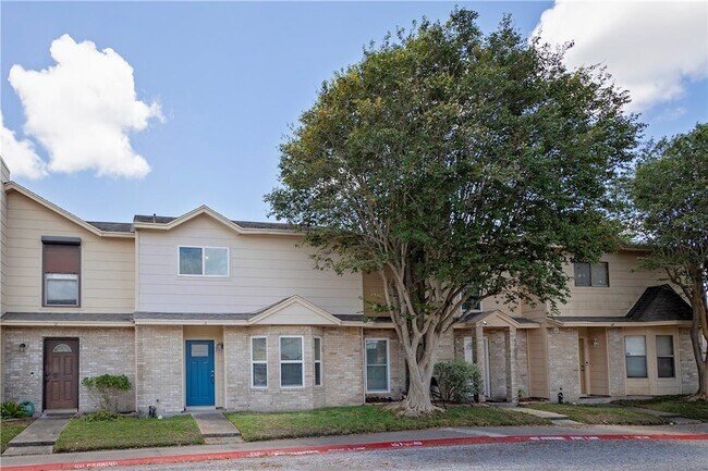 Building Photo - 7252 Mansions Dr