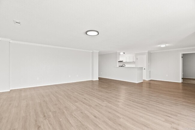 Foto del edificio - 600 Pine Forest Dr