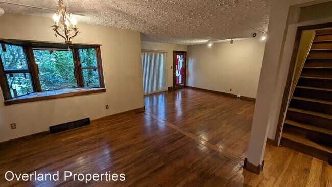 Building Photo - 3 br, 1 bath House - 2148 Green Ridge Dr