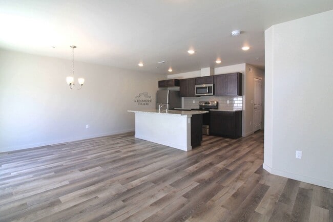 Building Photo - 9 N Jefferson Pl