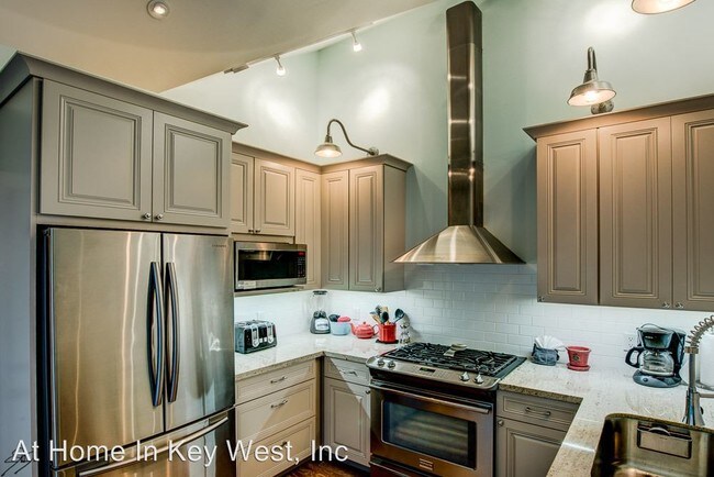 Building Photo - 2 br, 2.5 bath House - 909 Pohalski Lane