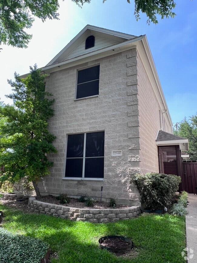 North Oak Cliff Student Apartments for Rent Dallas, TX