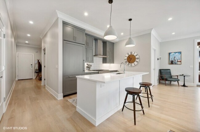 Foto del edificio - 3150 N Southport Ave