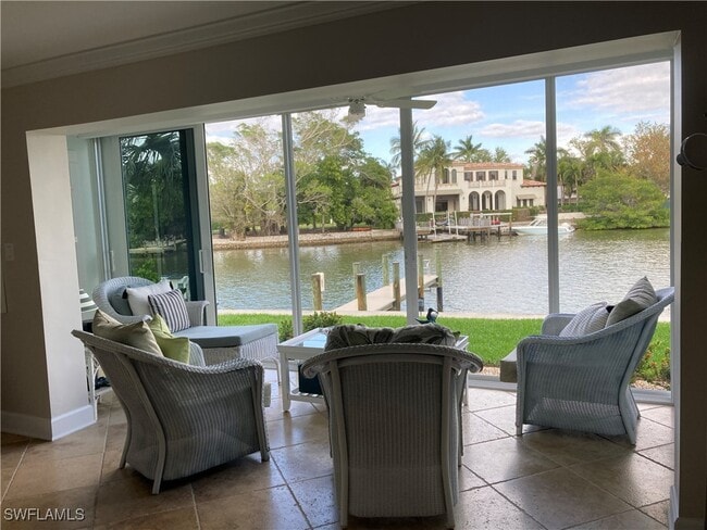 Foto del edificio - 1910 Gulf Shore Blvd N