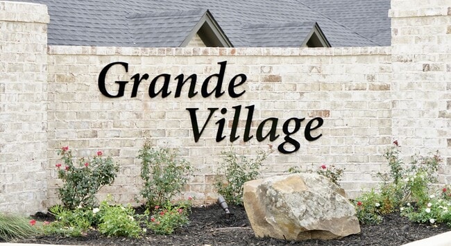 Building Photo - Grande Village #1402