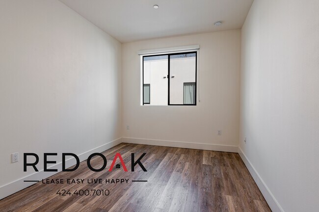 Foto del edificio - 5727 La Mirada Ave