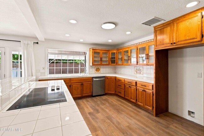 Building Photo - 2753 N Highgate Pl