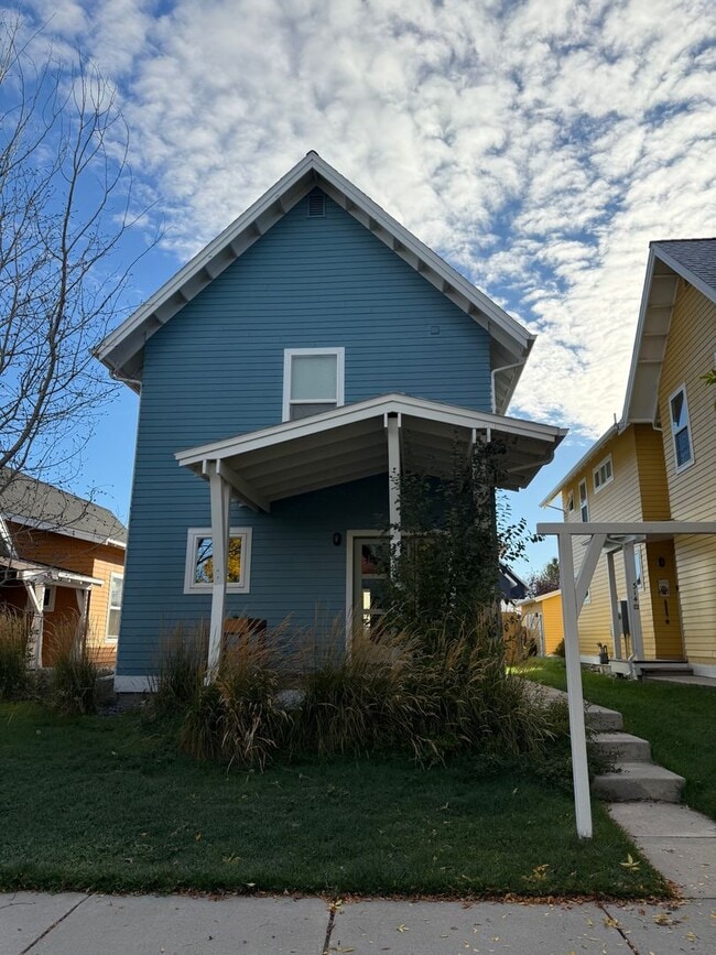 Building Photo - 318 Kimball Ave