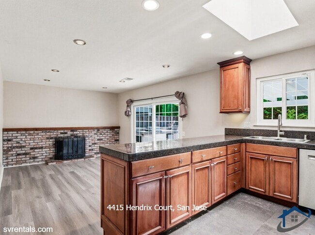 Foto del edificio - 4415 Hendrix Ct