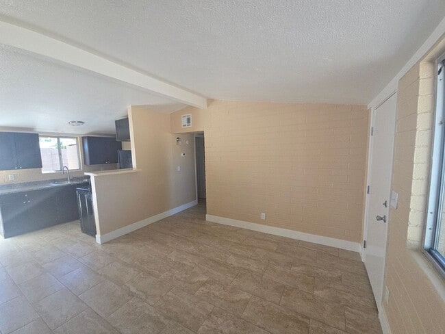 Photo - 2b1bth condo