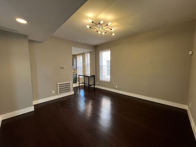 Foto del edificio - 707 Park Ave