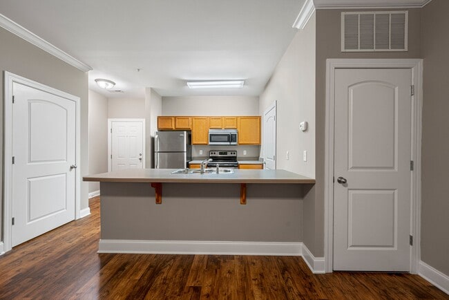 Foto del edificio - Mount Victor Olde Towne Luxury Apartments