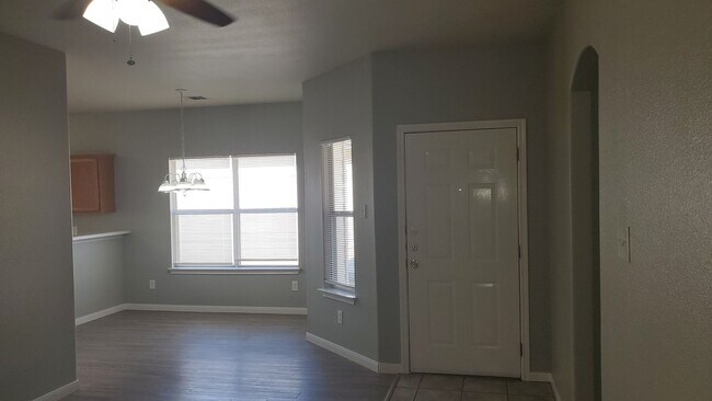 Building Photo - 133.135 Marvin Cove