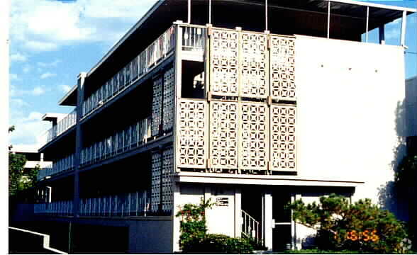 Primary Photo - 266 S Oak Knoll Ave