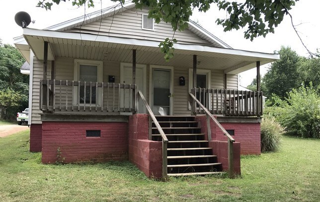 front porch - 812 Tucker St