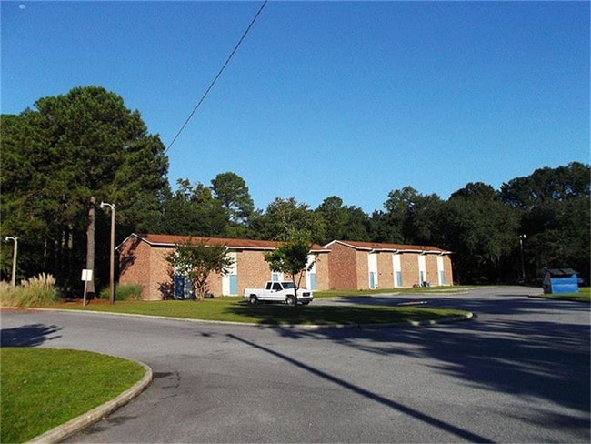 Building Photo - 601 Green Pond Hwy